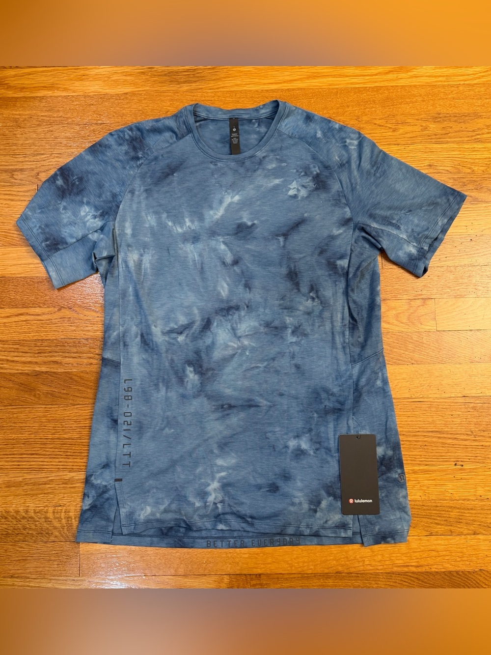 Lululemon Always Agile Short Sleeve Diamond Dye True Navy Chambray - Large NWT